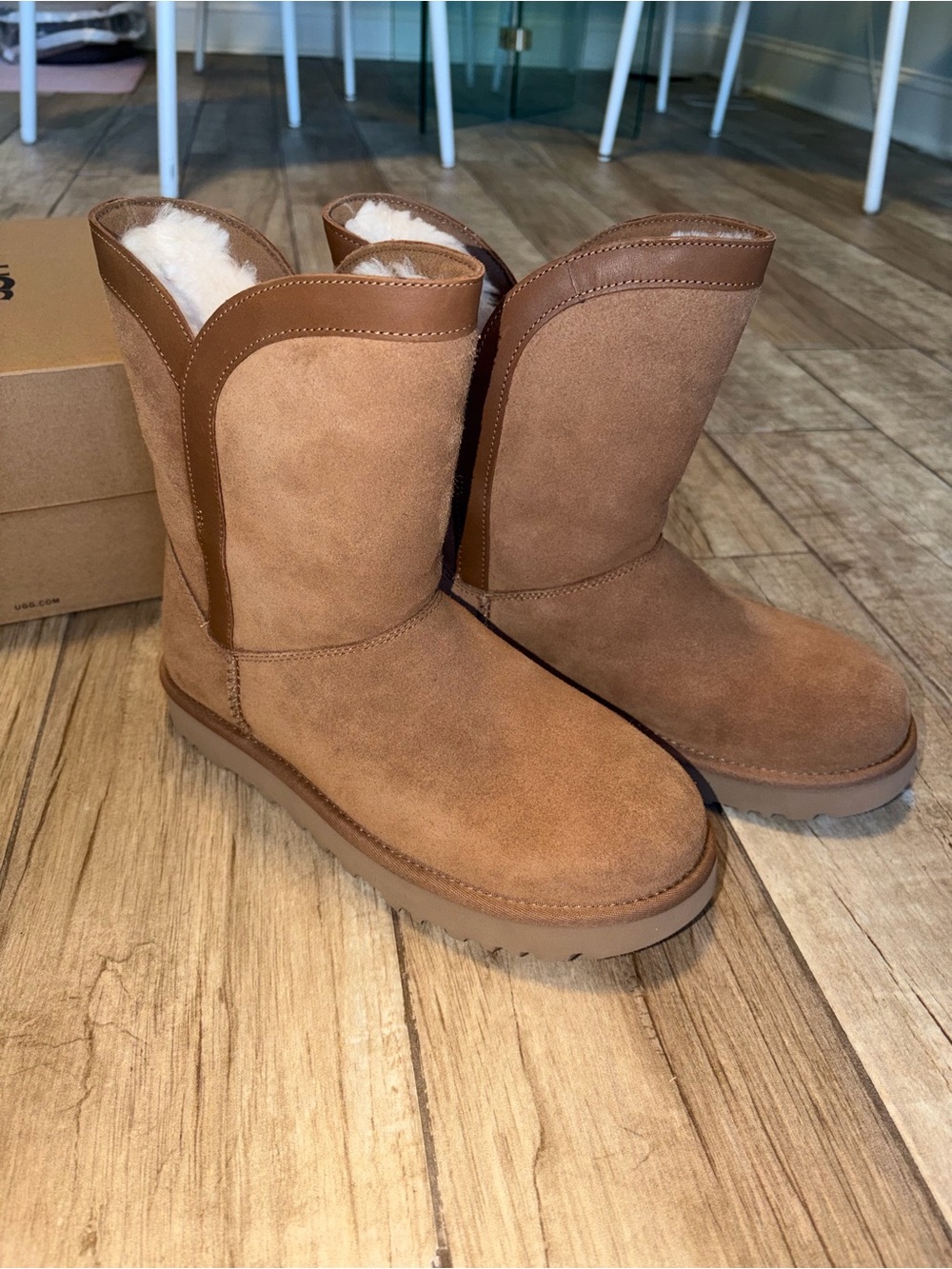 Leather Lined Chestnut Short Uggs